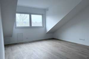 Erstbezug nach Kernsanierung: 2,5-Zimmer-Wohnung im Dachgeschoss-Bezugsfertig /Gemeinschaftsterrasse – Kölner Straße 350, 47807 Fischeln, Krefeld – Vorschaubild 8