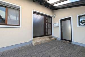 Zweifamilienhaus mit Balkon, Wintergarten und großem Garten
in Wuppertal-Ronsdorf – Die vollständige Adresse der Immobilie erhältst du vom Anbieter., 42369 Ronsdorf, Wuppertal – Vorschaubild 5