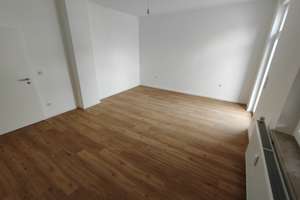 Mit Einbauküche und weiteren Extras: Schicke 3-Zimmer Wohnung mit Terrasse – Hülser Str. 91, 47803 Inrath/Kliedbruch, Krefeld – Vorschaubild 2