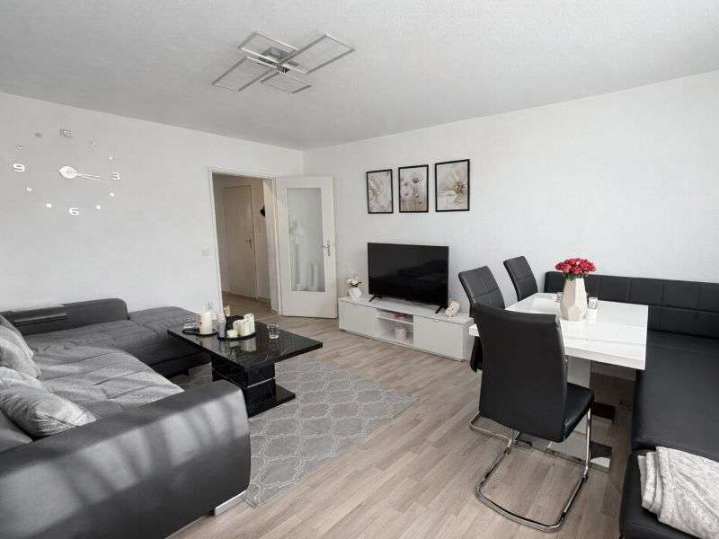 Immobilie in Metzingen - Rundum gepflegt und gut vermietet - Toll modernisierte Wohnung im Neugreuth - Bild 3