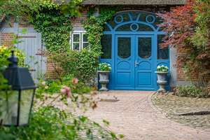 Pferdeglück unter Reet – Historisches Landgut mit Reitanlage im Teilverkauf – Die vollständige Adresse der Immobilie erhältst du vom Anbieter., 24241 Schierensee – Vorschaubild 3