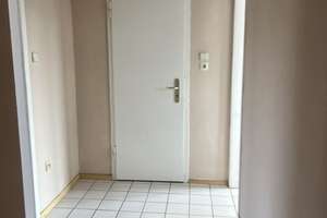 Schöne helle 3-Zimmer Dachgeschosswohnung in Düsseldorf-Hamm mit Balkon – Aderkirchweg 67, 40221 Hamm, Düsseldorf – Vorschaubild 7