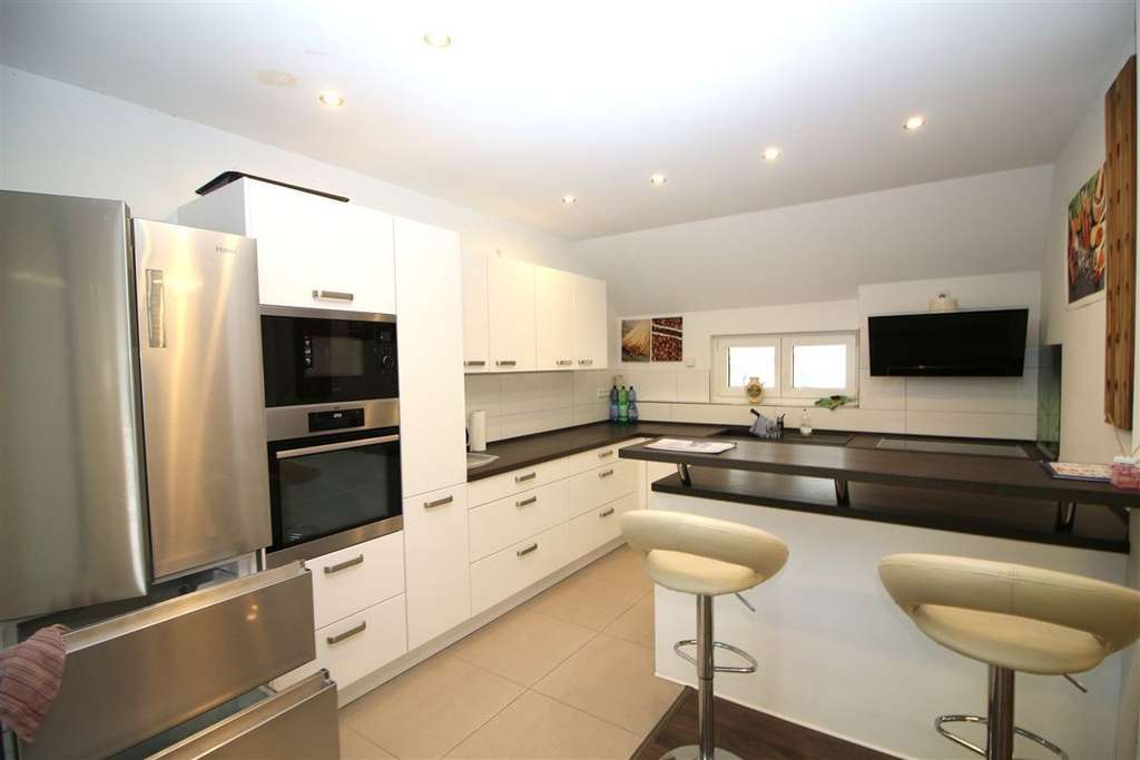 Immobilie in Ingersheim - Einmalige Gelegenheit: Häuserensemble mit 2 Häuser, Hofraum und Werkstatt. - Bild 2