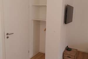Schöne möbilierte zwei Zimmerwohnung mit Blick ins Grüne – Eierstraße 117, 70199 Heslach, Stuttgart – Vorschaubild 11