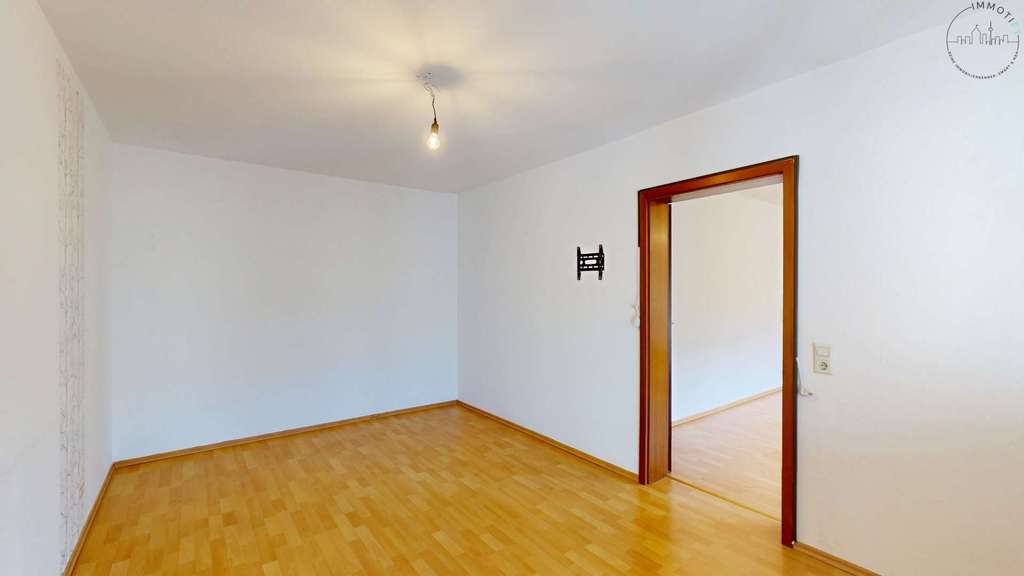 Immobilie in Philippsburg - Charmant - Lichtdurchflutet - Zentral: 2-Zi-ETW mit Wintergarten und Einbauküche in Philippsburg - Bild 4