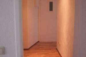 Schöne 2-Zimmerwohnung mit Terrasse u. Garten -Nähe Krankenhaus- provisionsfrei – Vereinsstr. 5, 51103 Kalk (Ortsteil), Köln – Vorschaubild 3