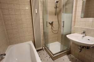 Gepflegte 4,5-Zimmer-Wohnung mit Balkon in ruhigem Mehrfamilienhaus – Reutlingen – Die vollständige Adresse der Immobilie erhältst du vom Anbieter., 72762 Reutlingen-Mitte, Reutlingen – Vorschaubild 15