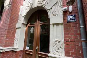 Dachgeschoss, 3 Zimmer + Balkon, Rheingauviertel-Altbauwohnung – Hallgarter Straße 5, 65197 Wiesbaden – Vorschaubild 3