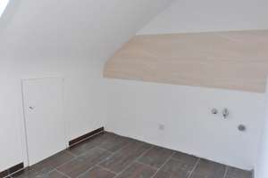 2-Zimmer-Dachgeschoß-Wohnung mit EBK und Balkon in Wernau – Wiesenweg 6, 73249 Wernau (Neckar) – Vorschaubild 13