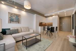 Luxuriöse 3-Zimmer-Wohnung mit Fußbodenheizung, Balkon und zwei Bädern
