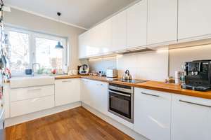 Seltene Gelegenheit: Modernes familienfreundliches Townhouse mit Loggia und Dachterrasse – Die vollständige Adresse der Immobilie erhältst du vom Anbieter., 22337 Ohlsdorf, Hamburg – Vorschaubild 11