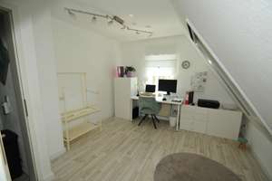+ Einfamilienhaus (DH) mit großem Garten - PKW-Stellplatz - überdachte Terrasse & Balkon + – Die vollständige Adresse der Immobilie erhältst du vom Anbieter., 71397 Leutenbach – Vorschaubild 13