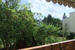 Großzügige 3,5-Zimmer-Wohnung mit 2 Balkonen, Regensburg-West – Die vollständige Adresse der Immobilie erhältst du vom Anbieter., 93049 Westenviertel, Regensburg – Vorschaubild 2