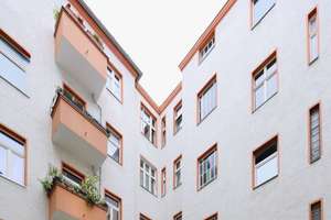 CA. 3,35m HOHE DECKEN, BALKON & HOLZDIELEN - NAHE PANKE - EINZIEHEN ODER NEU GESTALTEN? – Die vollständige Adresse der Immobilie erhältst du vom Anbieter., 13359 Gesundbrunnen, Berlin – Vorschaubild 14