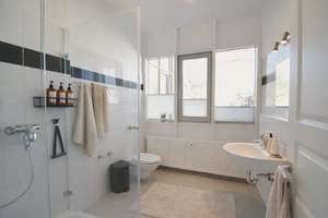 Lifestyle-Maisonette im historischen Dreiflügelhaus! 2,5 Zi! Studio! Balkon! Auch als Kapitalanlage! – Die vollständige Adresse der Immobilie erhältst du vom Anbieter., 40489 Wittlaer, Düsseldorf – Vorschaubild 8