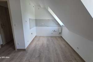 Frisch sanierte Dachgeschosswohnung in Bottrop – Fortsetzungstraße 11, 46238 Batenbrock, Bottrop – Vorschaubild 2