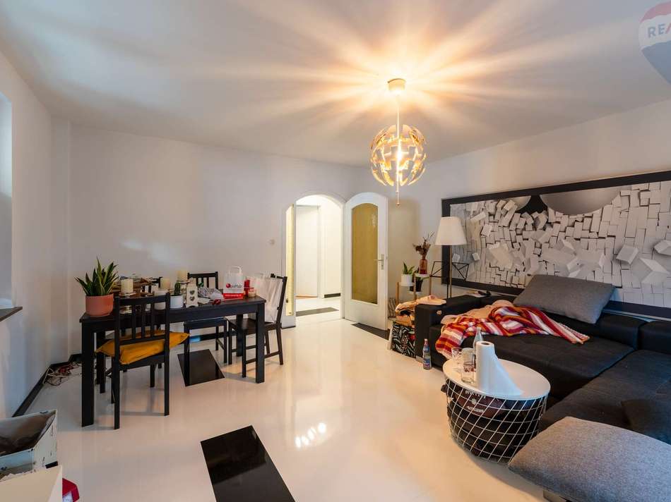 Haus vorne EG Wohn-/Esszimmer
