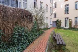 Bezugfrei: Helle Wohnung mit Balkon zur individuellen Neugestaltung – Isländische Str. 2, 10439 Prenzlauer Berg, Berlin – Vorschaubild 21