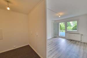 Das 2 x 2 in Chemnitz! 2-Zimmer-Wohnung in der 2. Etage - Einbauküche möglich*! – Albert-Köhler-Straße 10, 9122 Morgenleite, Chemnitz – Vorschaubild 3