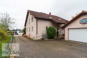 Charmante Doppelhaushälfte mit großem Garten und Terrasse – Heilbronn (Kreis) – Vorschaubild 1