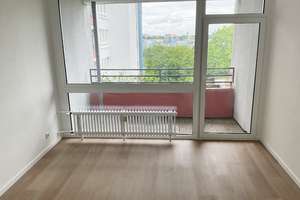3-Zimmer-Wohnung + 2 Loggien! Frisch renoviert, separate Küche, Wannenbad, Aufzug – Gropiusweg 15, 44801 Querenburg, Bochum – Vorschaubild 9