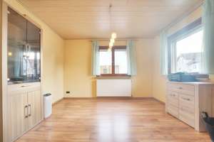 Einziehen & Wohlfühlen: Charmantes Einfamilienhaus mit Kamin und zwei Garagen – Die vollständige Adresse der Immobilie erhältst du vom Anbieter., 74189 Weinsberg – Vorschaubild 7