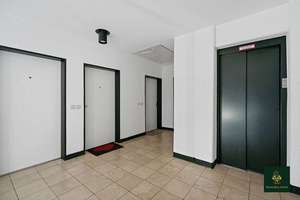 Über den Dächern der Kölner Altstadt – stilvoll sanierte 2-Zimmer-Wohnung direkt an Groß St. Martin – 50667 Altstadt/Nord, Köln – Vorschaubild 6