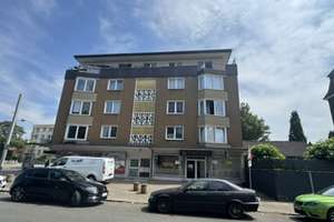 Helle, frisch sanierte Singlewohnung mit Balkon!