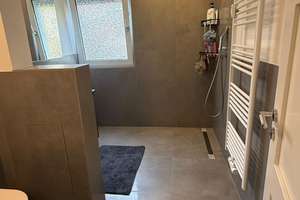 Hoch modernisierte Wohnung mit Einbauküche