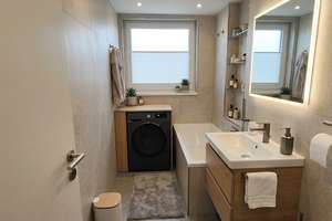 Provisionsfrei: modernisierte 2-Zimmer-Wohnung mit Fernblick, Küche & Stellplatz – Saturnweg 21, 90471 Rangierbahnhof-Siedlung, Nürnberg – Vorschaubild 2
