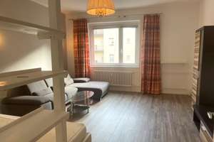Bezugsfreie helle 3-Zimmer-Altbauwohnung in Westend