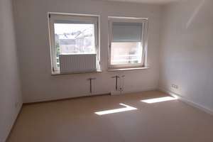 Modernes Wohnen in Burgnähe mit neuem Bad und Balkon! – Rollnerstr. 51, 90408 Uhlandstraße, Nürnberg – Vorschaubild 1