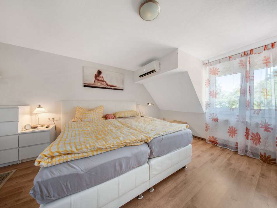 Schlafzimmer OG