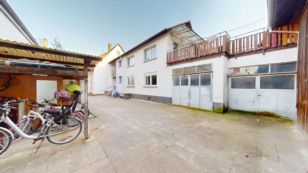 Immobilie in Stutensee - *Niedrige Provision* Historisches Ensemble mit Scheune, Bebauungspotenzial & großem Grundstück - Bild 1