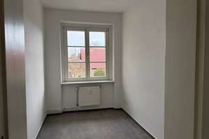 Helle, bezugsfreie 2,5-Zimmer-Wohnung mit Blick ins Grüne – Die vollständige Adresse der Immobilie erhältst du vom Anbieter., 13156 Niederschönhausen, Berlin – Vorschaubild 7