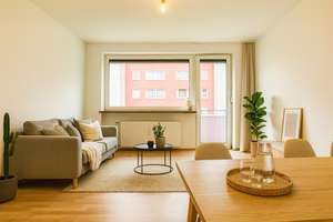 2-Zimmer-Wohnung in Schniegling – teilsaniert, Loggia & Einbauküche inklusive – Die vollständige Adresse der Immobilie erhältst du vom Anbieter., 90427 Schniegling, Nürnberg – Vorschaubild 1