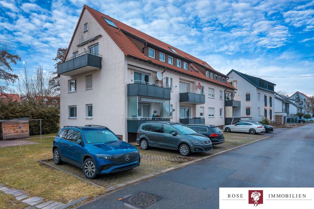 Immobilie in Schwaikheim - Schicke modernisierte 3,5 Zimmer Maisonettewohnung mit Balkon, Stellplatz und Fernsicht - Bild 4