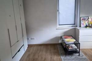 kl. helle, 2 Zimmer DG Wohnung in Ludenberg- Gerresheim – 40629 Ludenberg, Düsseldorf – Vorschaubild 2