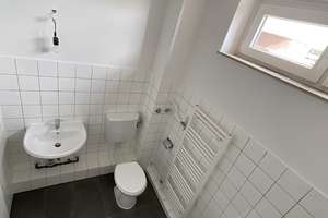 Renovierte Wohnung in Garath - Ab sofort frei ! – Thomas-Dehler-Straße 5, 40595 Garath, Düsseldorf – Vorschaubild 9
