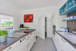 Repräsentatives Wohnhaus in erster Meereslinie auf großem Grundstück. – Die vollständige Adresse der Immobilie erhältst du vom Anbieter., 23730 Neustadt in Holstein – Vorschaubild 6