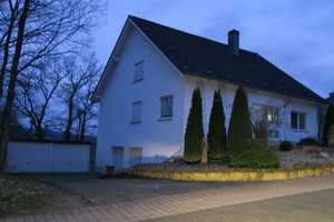 Freistehendes Dreifamilienhaus in bevorzugter Lage m. 246 QM Wl, 4 Garagen,3 Stellpl. Neue Heizungen – Bad Kreuznach (Kreis) – Vorschaubild 1