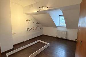 Mehrfamilienhaus mit attraktivem Entwicklungspotenzial – Die vollständige Adresse der Immobilie erhältst du vom Anbieter., 92249 Vilseck – Vorschaubild 6
