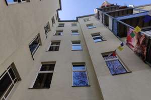 Berlin Friedrichshain: 3 - Zimmer - Altbauwohnung mit Balkon – Die vollständige Adresse der Immobilie erhältst du vom Anbieter., 10245 Friedrichshain, Berlin – Vorschaubild 14