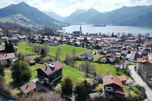 Bester Seeblick von Schliersee:
Ihr Traumhaus zur Anmietung bis April 2028
- Einmaliges Grundstück – Die vollständige Adresse der Immobilie erhältst du vom Anbieter., 83727 Schliersee – Vorschaubild 4