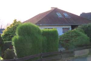 41542 Dormagen-Nievenheim: Freistehendes Einfamilienhaus/Bungalow mit 2 Garagen – Am Hahnen 57, 41542 Dormagen – Vorschaubild 2