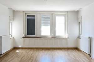 Stilvolle 4-Zimmer-Altbauwohnung in Stuttgart-Ost – frisch renoviert mit neuer Einbauküche – Hornbergstraße 51, 70188 Gaisburg, Stuttgart – Vorschaubild 2