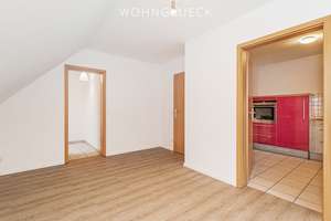 HELLE 4- ZIMMER MAISONETTEWOHNUNG MIT GARTEN & BALKON IN ZUSMARSHAUSEN – Die vollständige Adresse der Immobilie erhältst du vom Anbieter., 86441 Zusmarshausen – Vorschaubild 16