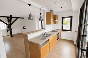 Provisionsfrei!  4-Zimmer-Dachgeschosswohnung mit Balkon und Stellplatz in Pfersee! – Leonhard-Hausmann-Straße 60, 86157 Pfersee-Nord, Augsburg – Vorschaubild 4