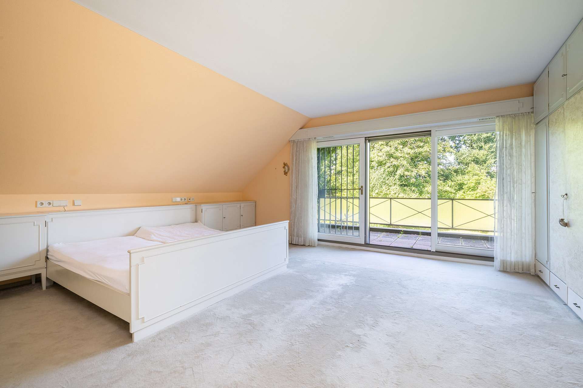 Immobilie in Kranzberg - Vorhang auf! Beeindruckende Villa auf traumhaftem Anwesen - Bild 2