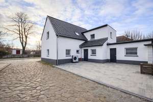 PROVISIONSFREI! Hochwertig kernsaniertes Einfamilienhaus mit Neubaucharakter – Erstbezug – Grevesmühlener Straße 9, 23923 Dassow – Vorschaubild 2